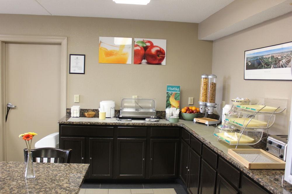 Quality Inn Near Potomac Mills Woodbridge Esterno foto