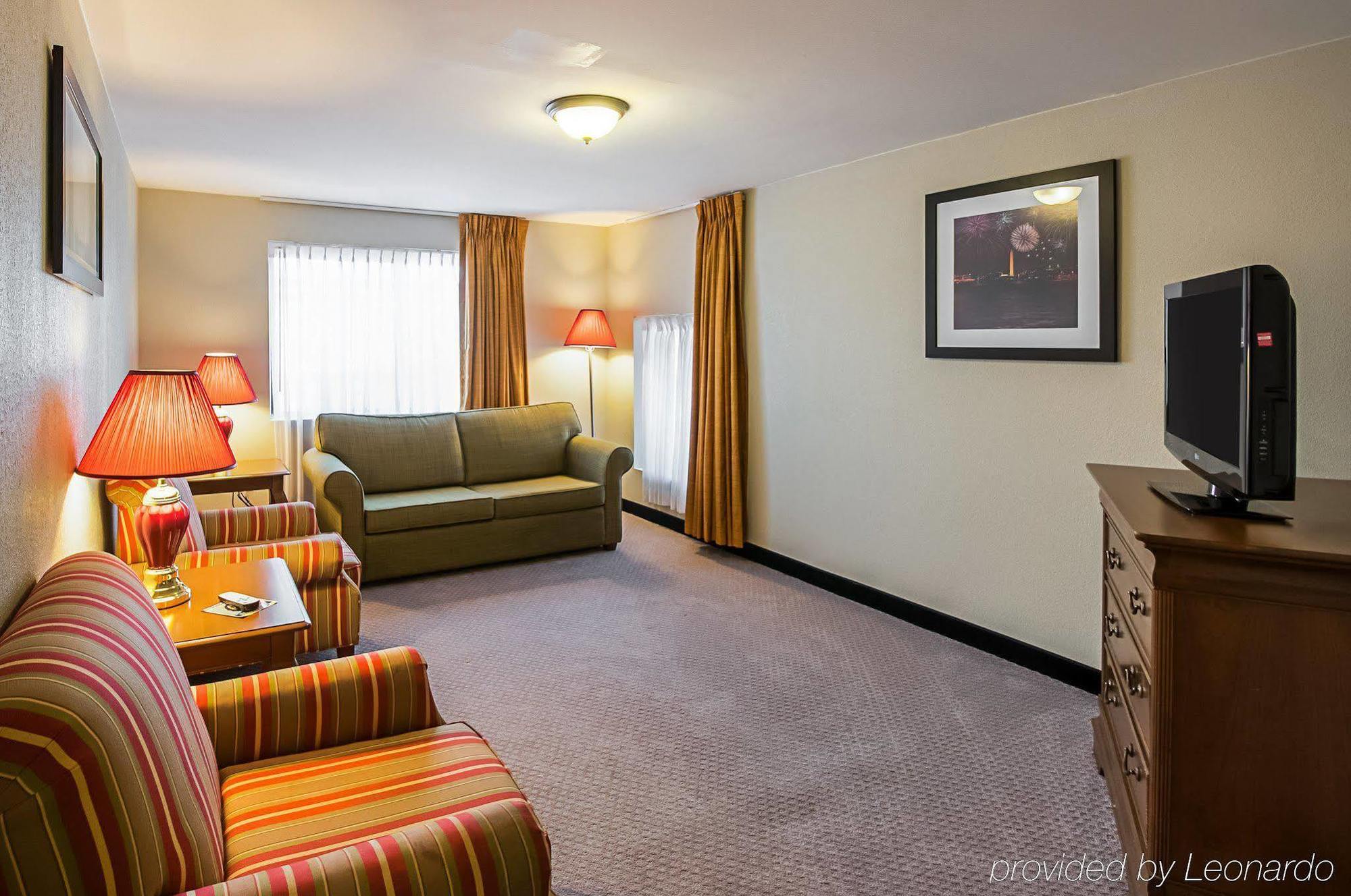 Quality Inn Near Potomac Mills Woodbridge Esterno foto